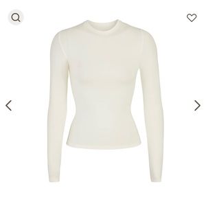 Skims Cotton Jersey long sleeve tee!